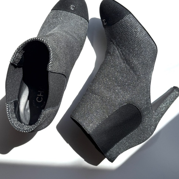 Authentic CHANEL Black Silver Tweed CC Logo Ankle Booties Boots 40 9.5 - Picture 13 of 13